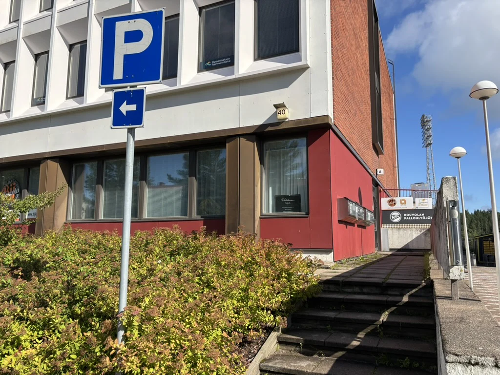 BJJ Kouvolan sisäänkäynti Salpausselänkatu 40 A:ssa